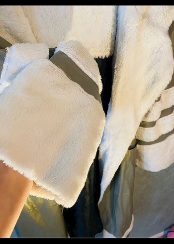 Gri Uzun Kadın Kaban Kürklü Detaylı - Görsel 6