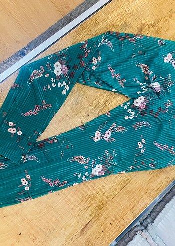 Turkuaz Çiçekli Piliseli Bohem Kadın Pantolon - Görsel 4