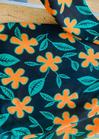 Çiçek Desenli Renkli Örgü Kadın Hırka - Görsel 4