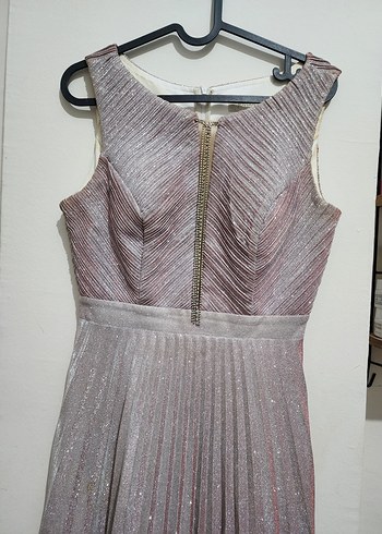 İnce Pilili Uzun Bej Abiye Elbise - Görsel 2