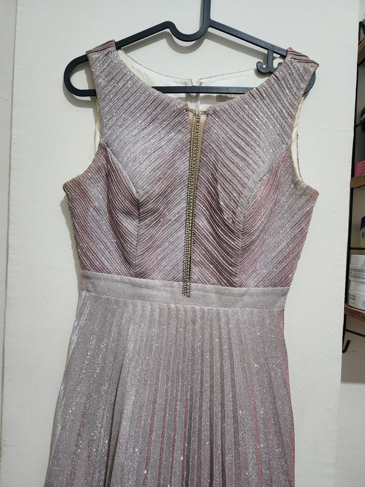 İnce Pilili Uzun Bej Abiye Elbise - Görsel 2