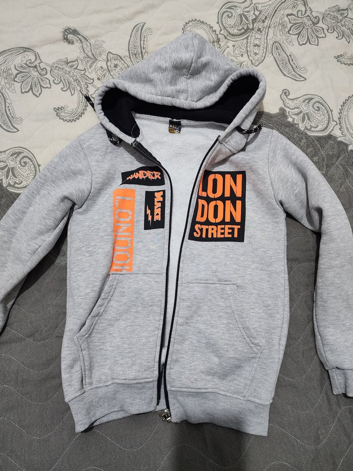 Gri Kapüşonlu Fermuarlı Erkek Çocuk Ceket - Görsel 2