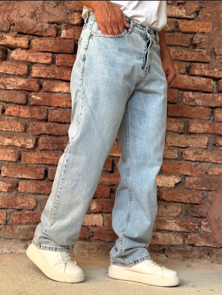 Erkek Açık Mavi Düz Desenli Bol Kesim Jean - Görsel 3