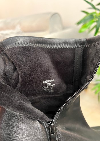 Siyah Deri Tokalı Kadın Topuklu Bot - Görsel 7