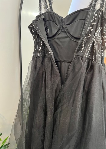 Siyah İşlemeli Uzun Straplez Abiye Elbise - Görsel 7