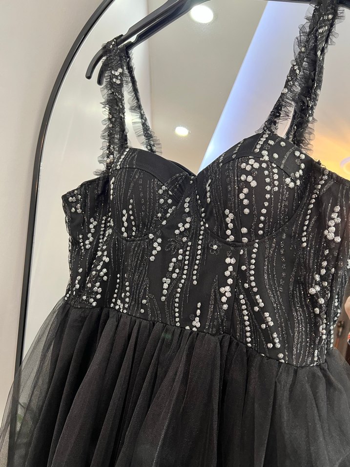 Siyah İşlemeli Uzun Straplez Abiye Elbise - Görsel 3