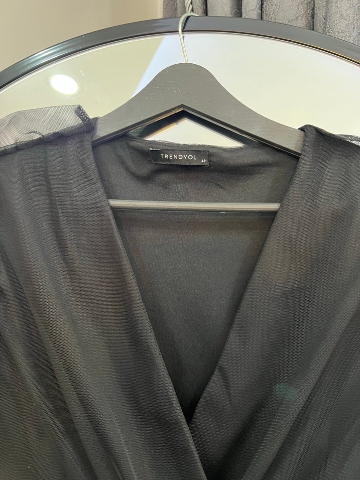 Uzun Siyah Drapeli Gotik Elbise - Görsel 3