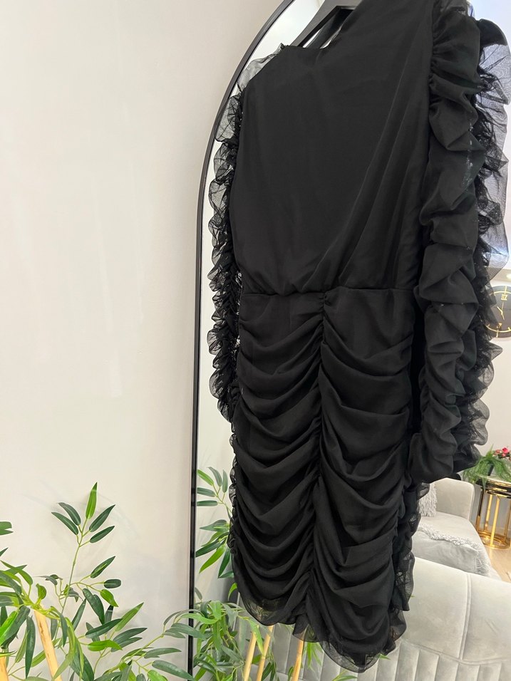 Uzun Siyah Drapeli Gotik Elbise - Görsel 4