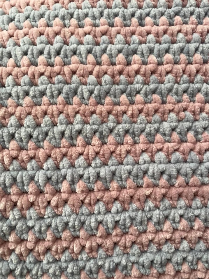 Gri ve Pembe Örgü Çocuk Battaniyesi - Görsel 2
