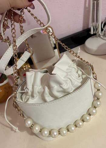 Boncuk Detaylı Beyaz Kadın Çanta - Görsel 3