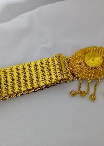 Zincir Detaylı Altın Rengi Kadın Kemer - Görsel 3