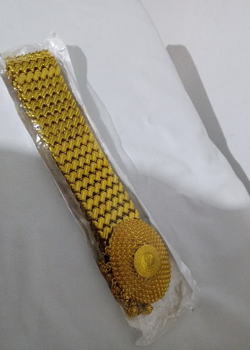 Zincir Detaylı Altın Rengi Kadın Kemer - Görsel 5