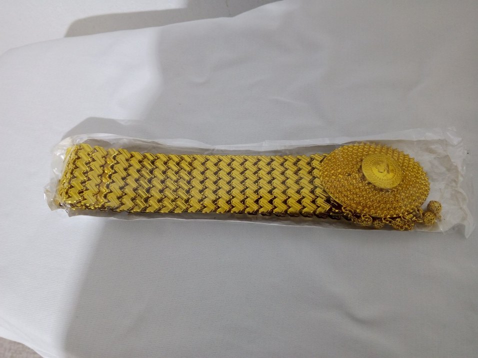 Zincir Detaylı Altın Rengi Kadın Kemer - Görsel 2