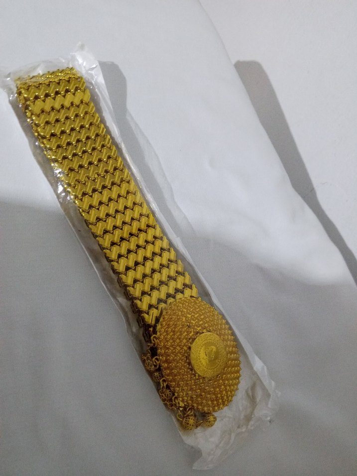 Zincir Detaylı Altın Rengi Kadın Kemer - Görsel 5