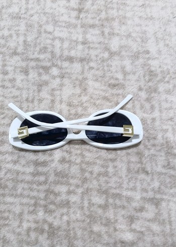Beyaz Şeffaf Çerçeveli Kadın Güneş Gözlüğü - Görsel 2