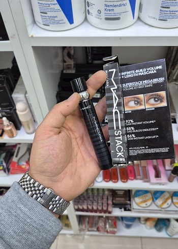MAC Stack Maskara Dolgun Ve Uzun Kirpikler İcin