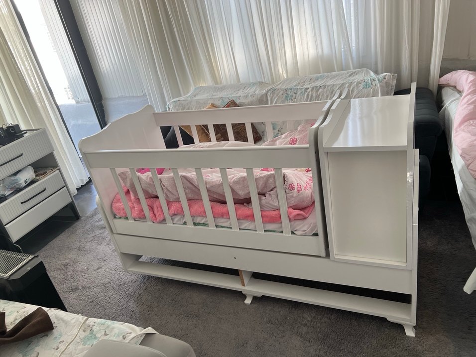 Beyaz Bebek Beşiği ve Altı Çekmeceli - Görsel 3
