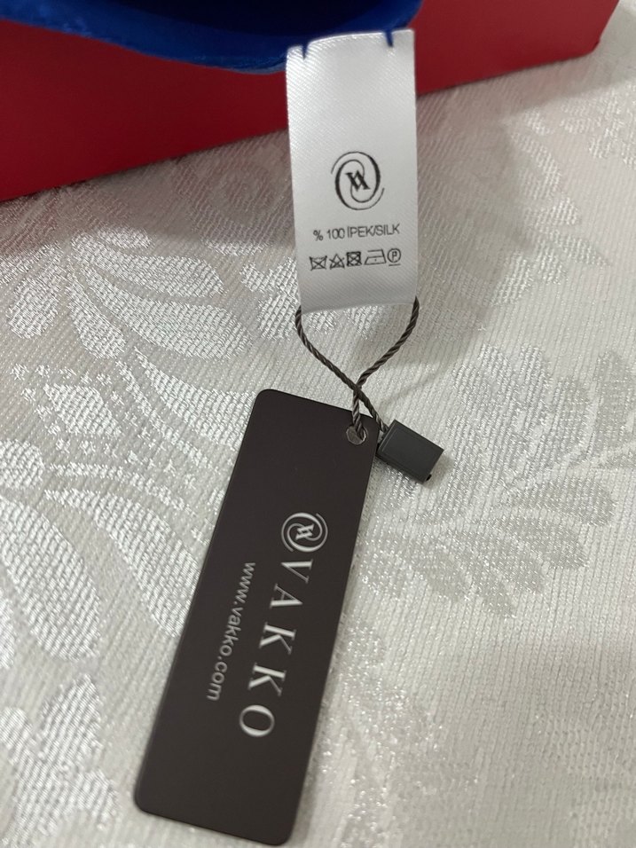 Koyu Mavi İpek Kurdeleli Kadın Fular - Görsel 2