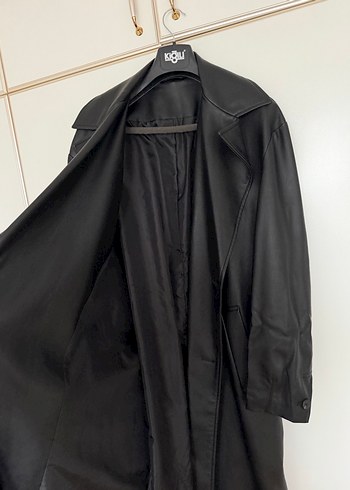 Zara ERKEK Siyah Deri Kemerli Uzun Trençkot - Görsel 2