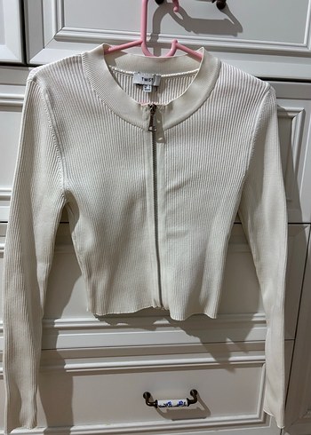 Beyaz Fermuarlı İnce Triko - Görsel 2