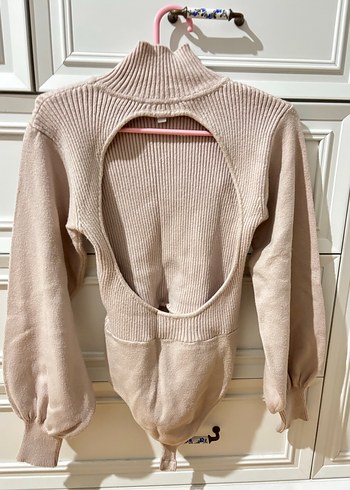 Sırt dekolteli toz pembe body - Görsel 3