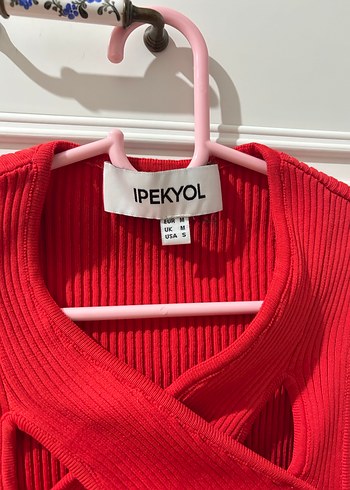 Kadın Kırmızı Örgü Atlet ve Siyah Tayt - Görsel 4