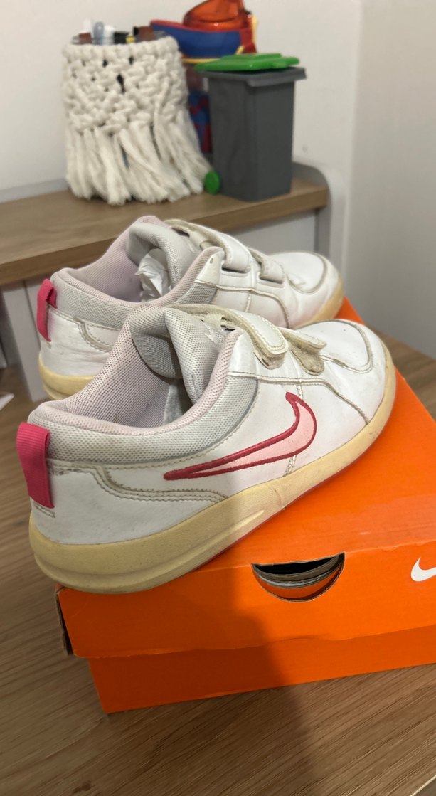 Kız Çocuk Beyaz Nike Spor Ayakkabı - Görsel 3