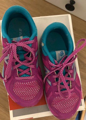 New Balance Pembe Kadın Spor Ayakkabı - Görsel 2