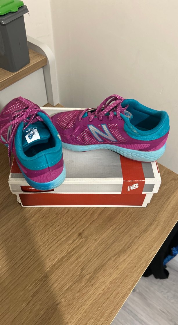 New Balance Pembe Kadın Spor Ayakkabı - Görsel 3