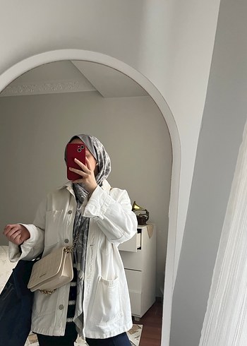 Düğmeli Beyaz Midi Ceket - Görsel 2