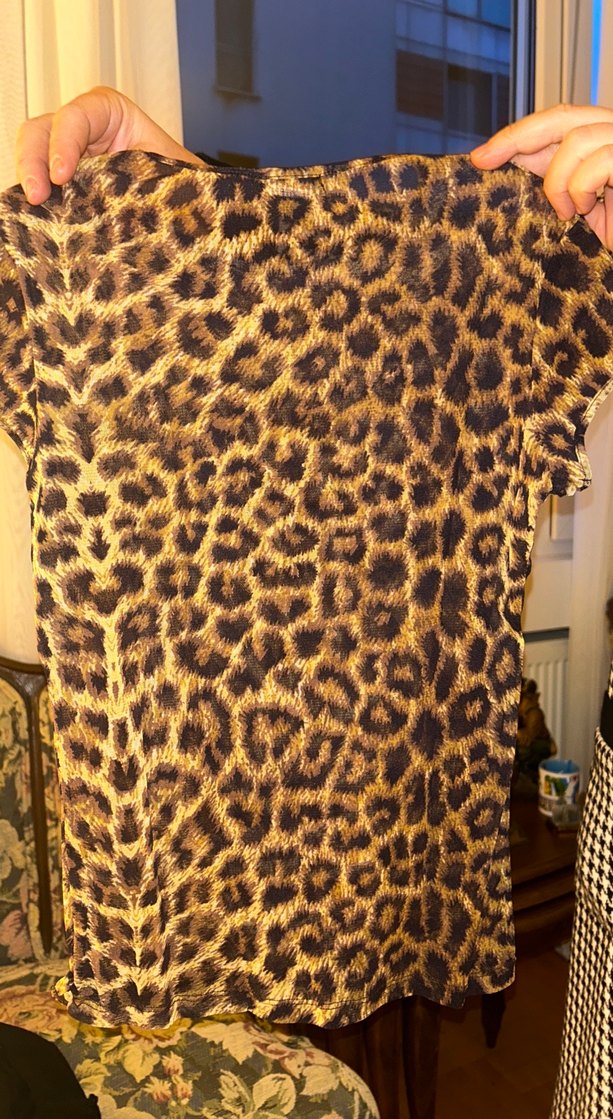 Leopar Desenli Kısa Kollu Bluz - Görsel 4