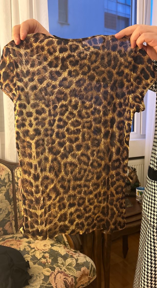 Leopar Desenli Kısa Kollu Bluz - Görsel 3