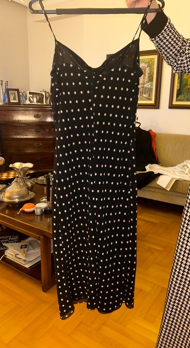 Siyah Beyaz Puantiyeli Uzun Elbise - Görsel 3