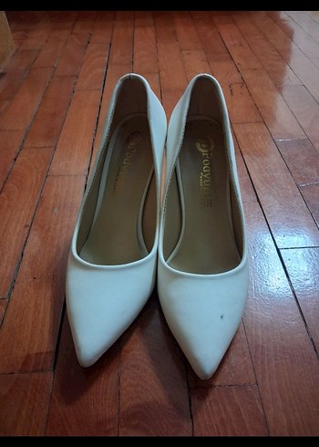 Beyaz Minimalist Stiletto Topuklu Kadın Ayakkabı - Görsel 2