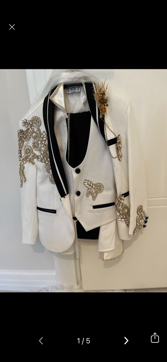 Koyu İşlemeli Beyaz Çocuk Takımı - Görsel 2