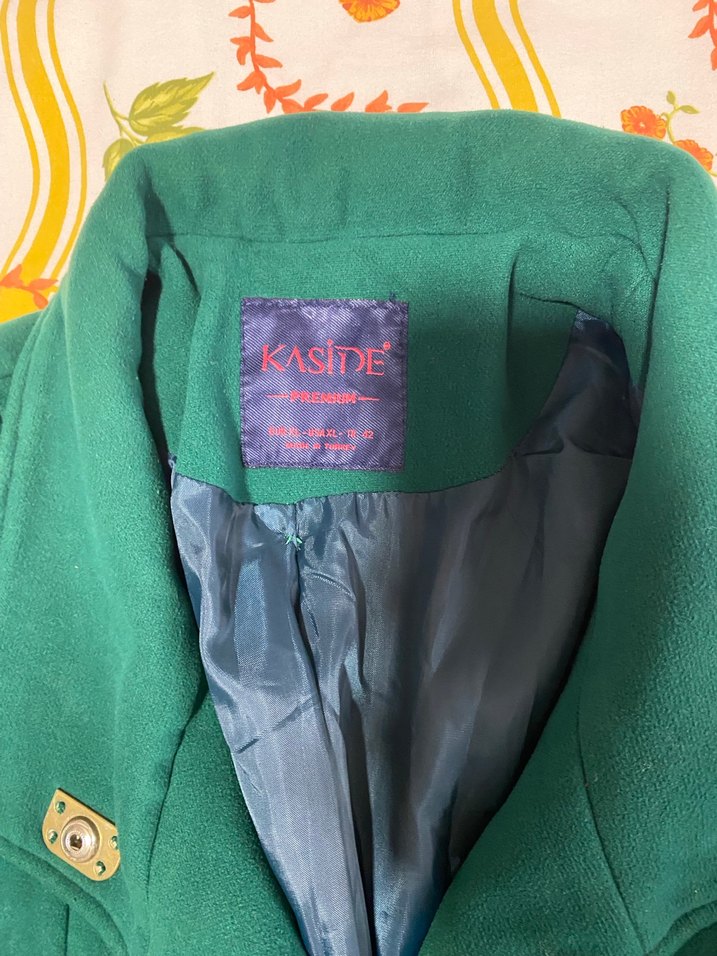 Yeşil Düğmeli Midi  Kaban - Görsel 2