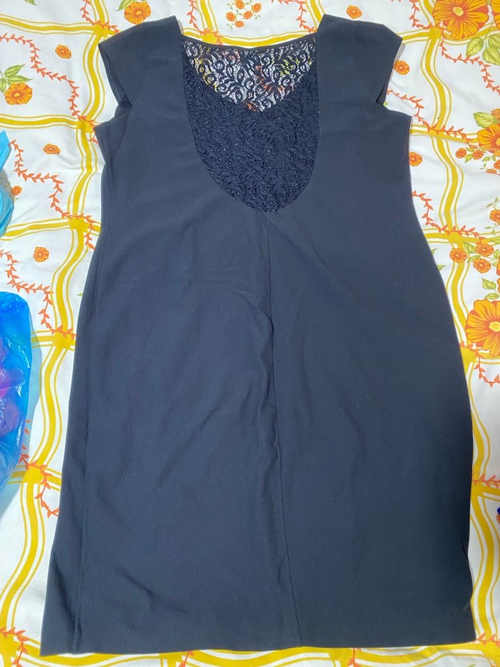 Siyah V Yakalı Kolsuz Midi Elbise - Görsel 3