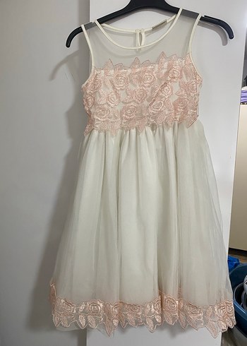 Kız Çocuk Beyaz Dantel Nakışlı Elbise - Görsel 2