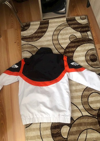 Erkek Beyaz Gri Streetwear Kısa Kollu Yağmurluk - Görsel 4