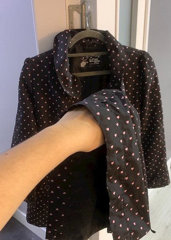 Kız Çocuk siyah kalpli yağmurluk  - Görsel 3