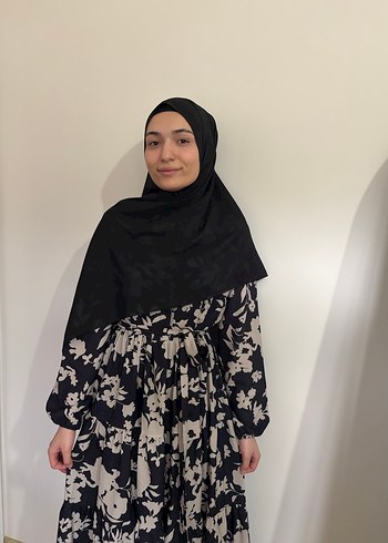 Uzun Siyah Desenli Şifon Elbise - Görsel 3