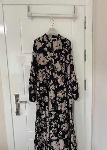 Uzun Siyah Desenli Şifon Elbise - Görsel 5