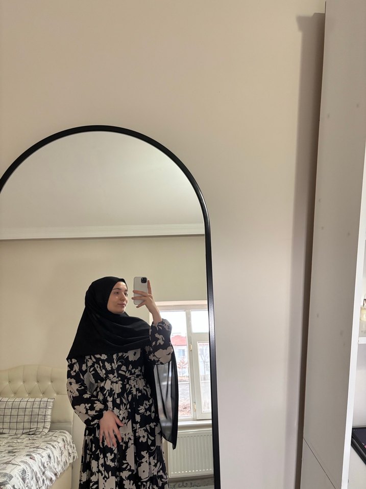 Uzun Siyah Desenli Şifon Elbise - Görsel 2