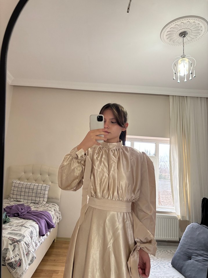 Vanilya rengi saten abiye - Görsel 3