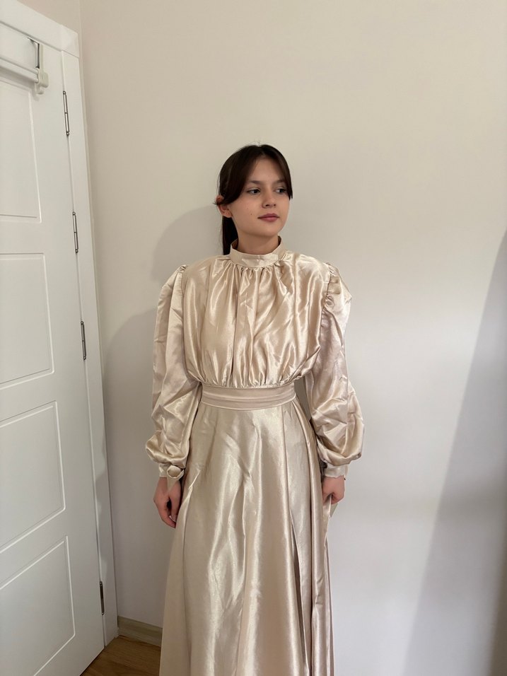 Vanilya rengi saten abiye - Görsel 2