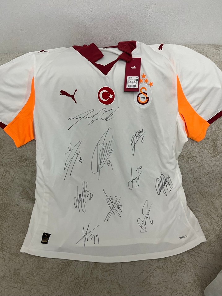 Beyaz Galatasaray İmzalı Kısa Kollu Forma - Görsel 2