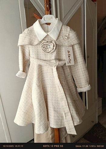 Kız Çocuk Düğmeli Nakış Detaylı Elbise - Görsel 3