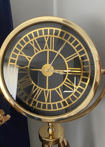 Altın Renkli Üç Ayaklı Masa Saati - Görsel 4