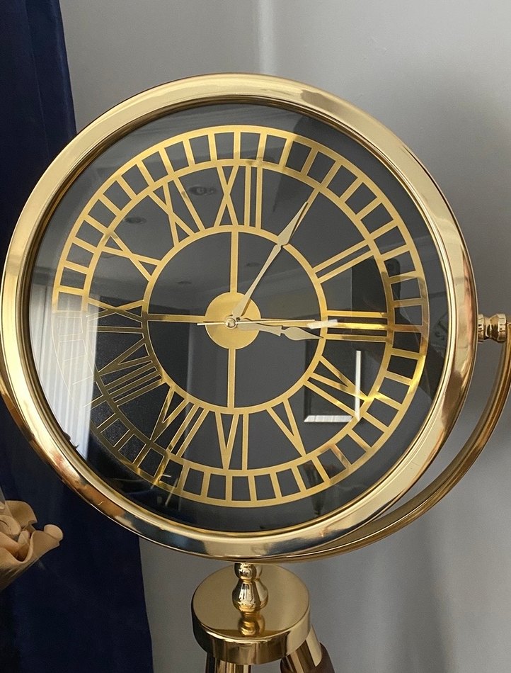 Altın Renkli Üç Ayaklı Masa Saati - Görsel 4