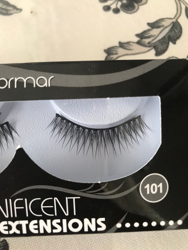 Bej Parlak Takma Kirpik Flormar - Görsel 2